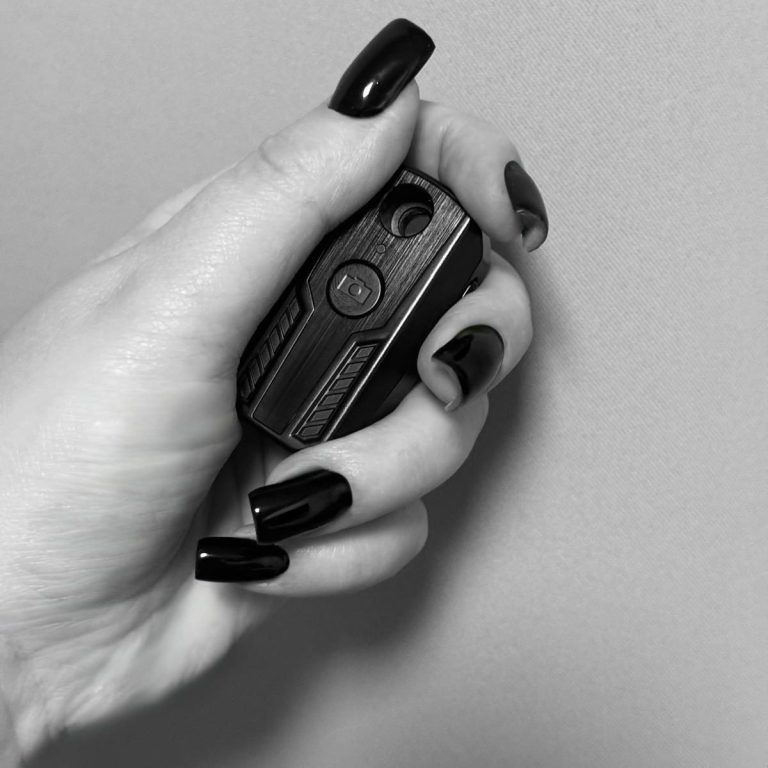 Du hast die Kontrolle über jedes Foto Hand mit Fernauslöser im Self Portrait Studio